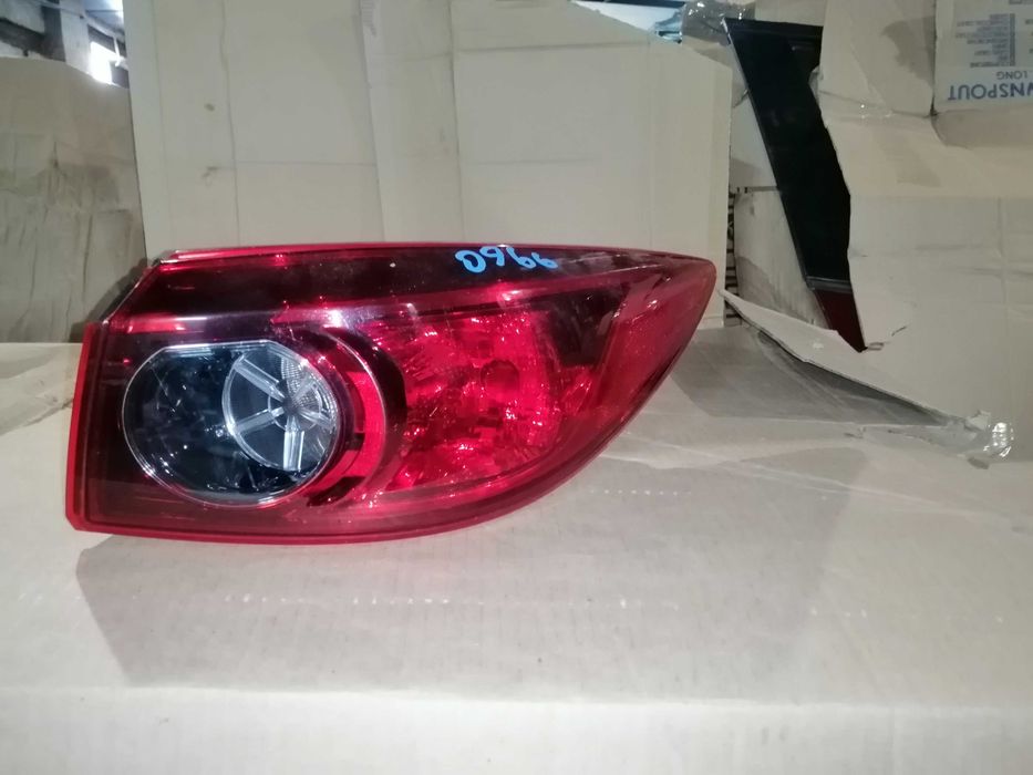 Фонарь задний правый наружный (внешний) внутренний оригинал Mazda 3 Мазда 3 13-18 Запчасти Шрот