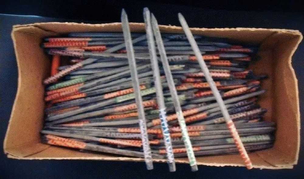 6 Lápis/penas para escrever nas antigas lousas - anos 50