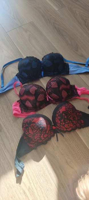 Biustonosze nie używane. Bez metki