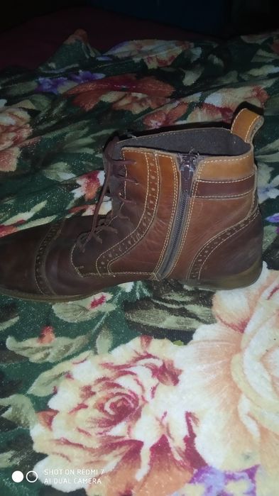 Продаються Черевики 39,40