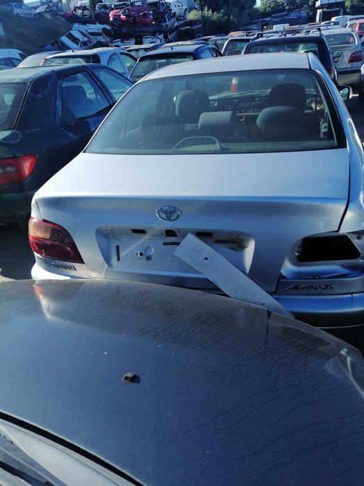 Toyota avensis para peças