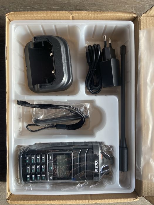 Радіостанція Radtel RT-860 з вбудованим всехвильовим радіоприймачем