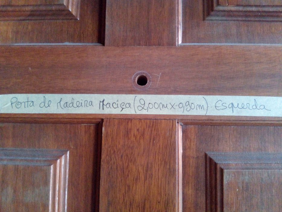 Conjunto  Portas de entrada de madeira