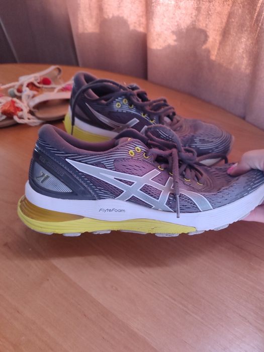 Кросівки чоловічі asics