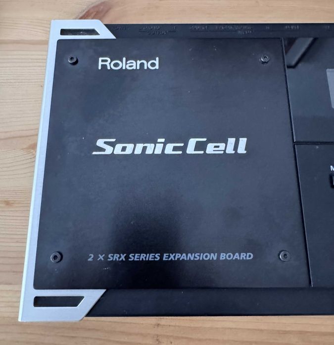 Roland Sonic Cell(250€) + SRX board SRX-96(100€)