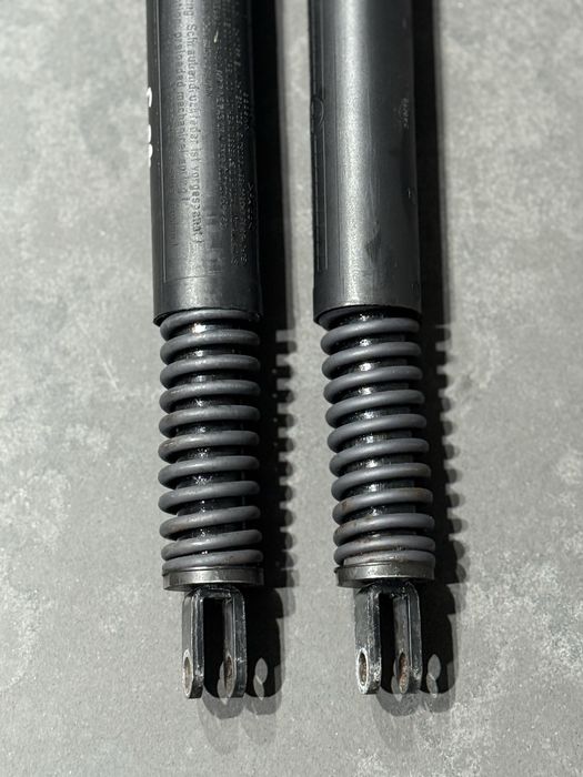 BMW E39 турінг універсал амартизатори лляди кришки багажника Пружини