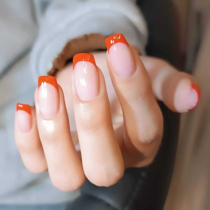 Манікюр+Гель лак+укріплення /Нарощування нігтів /Педикюр.