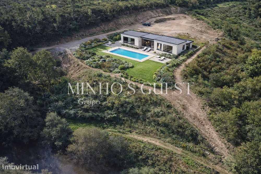 Terreno Rústico junto a nova Ecovia, Rio Ave - Brito, Guimarães