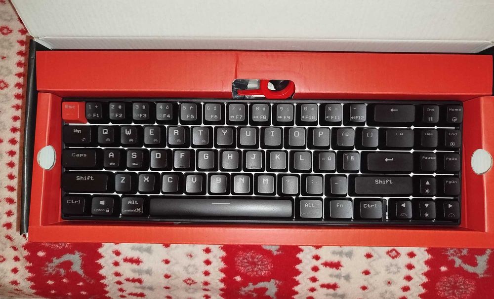 Механічна клавіатура CZC Gaming Halfling Silent Edition