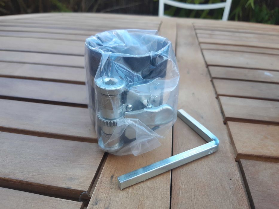 Dois Compressores de segmentos de piston