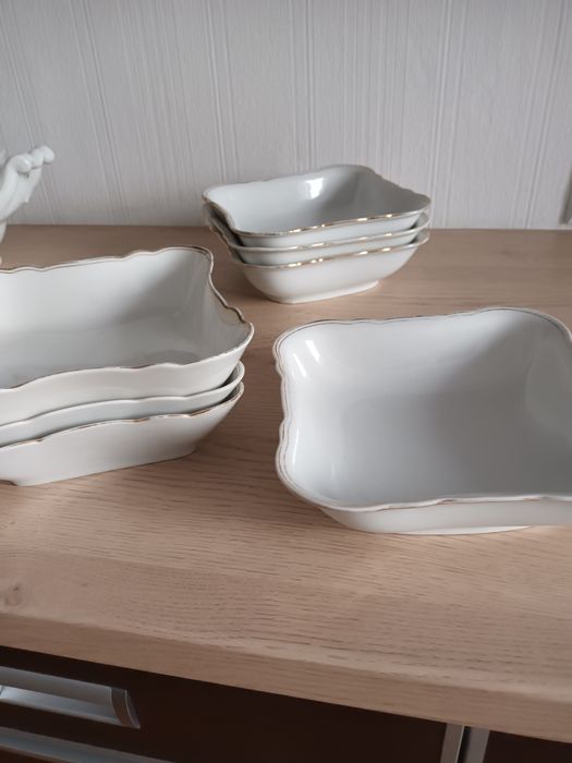 Naczynia kuchenne różne. Miski, kubki , kubki termiczne,  itp.