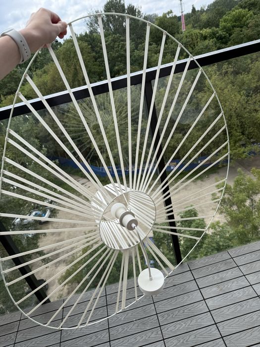 Lampa kapelusz biała designerska