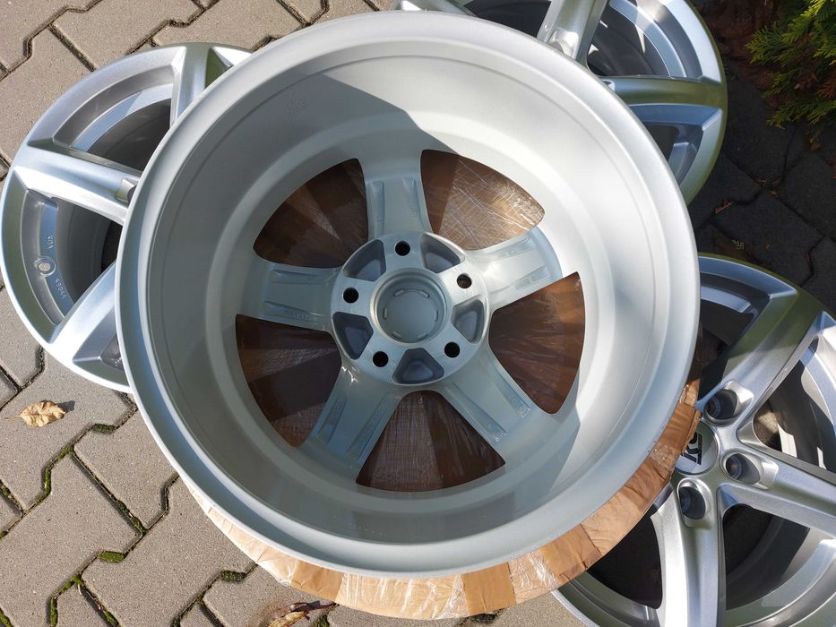 Felgi 16x7J 5x120 et35 BMW E36 E46 E90 E91 F30 F31 F32 F33 E81 RC_Nowe