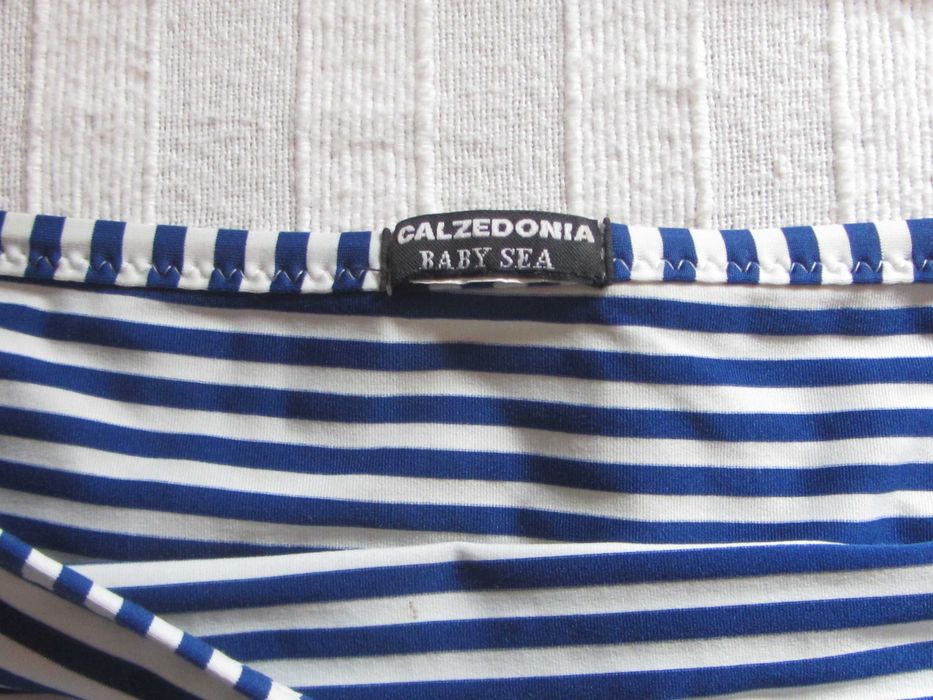 2 bikinis Calzedonia 7/8 anos