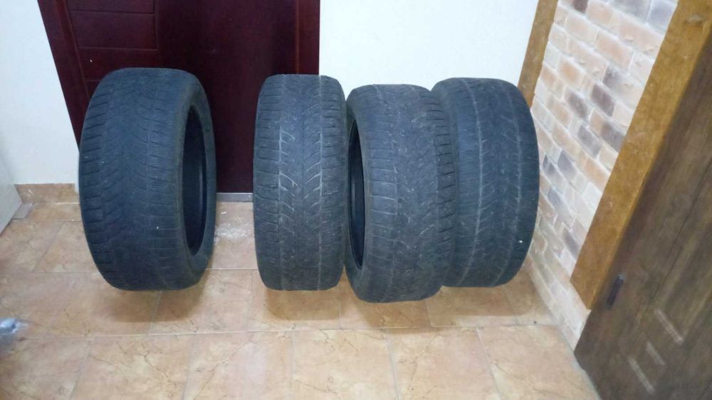 Шини зимові Goodyear UltraGrip 255/55 R18, товщина 6-8мм