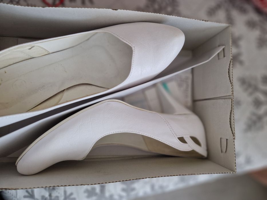 Białe buty do ślubu r.38