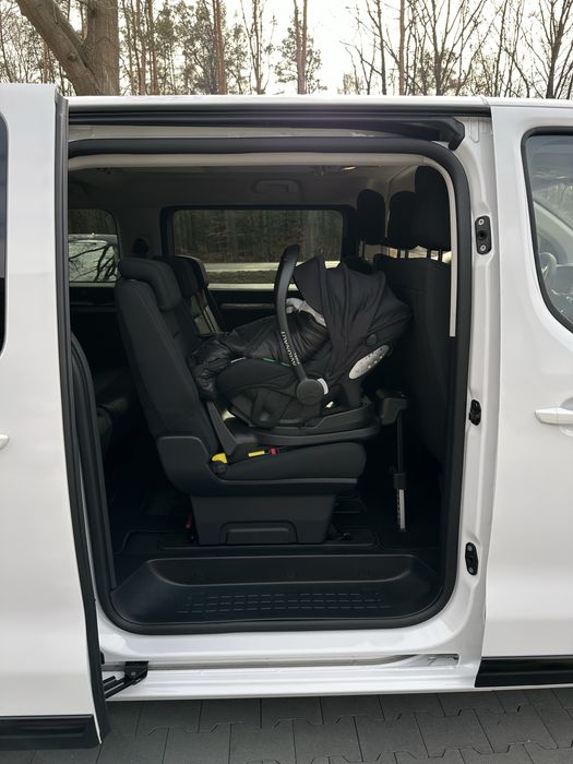 Wynajem nowego 9-osobowego Citroëna Spacetourer z 2024