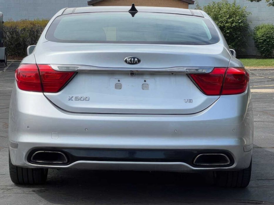 Kia K900 Premium      2015