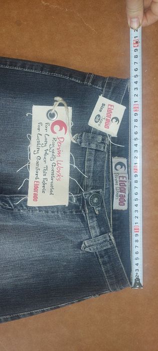 Продам джинсы новие  стрейч клеш