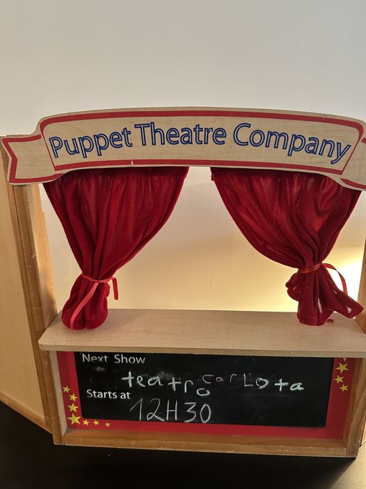 Teatro para crianças com fantoches