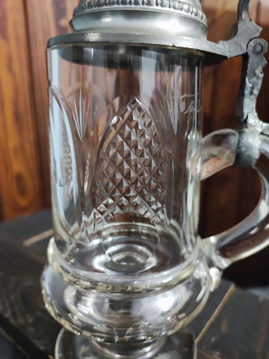 Stary kufel  cynowa klapka dla kolekcjonera Vintage