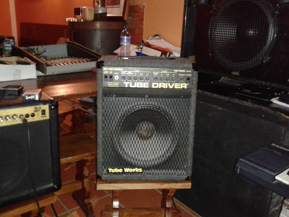 Amplificador de Guitarra Tubeworks (Válvulas) 12" Made in USA Combo