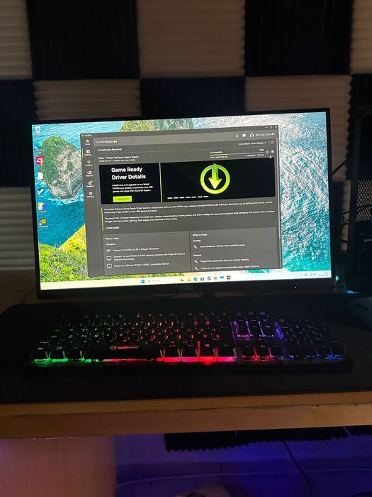 Monitor Gamer Aoc + Teclado Gamer