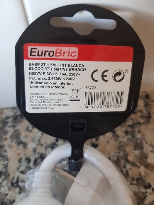 Extensão com 3 Tomadas + Interruptor + Cabo 1,5M Branca