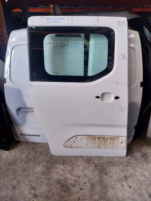 Porta lateral PSA BERLINGO/// PARTNER Ano 2020