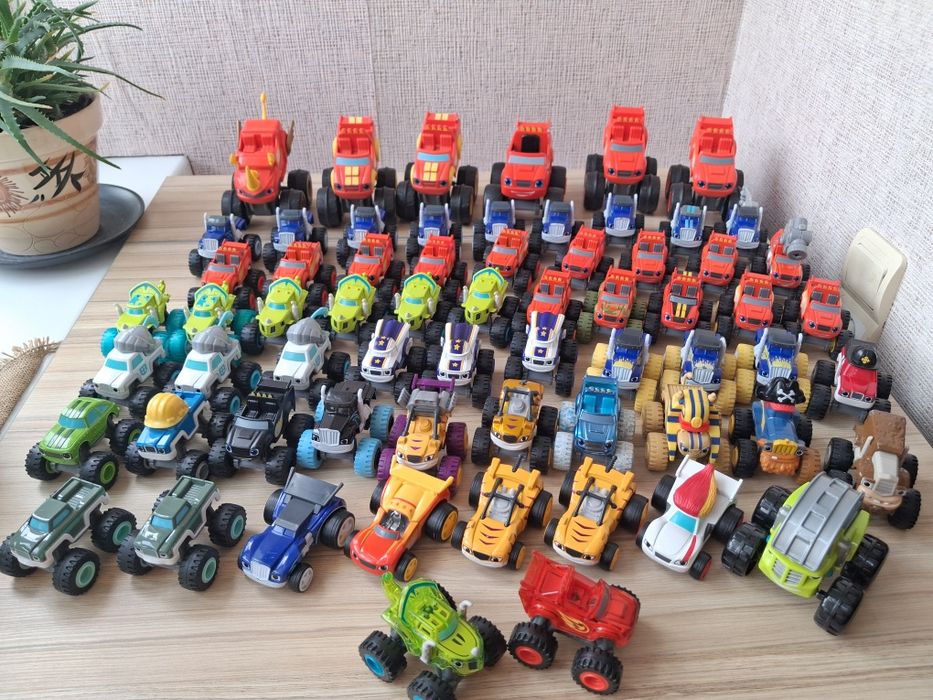Машинки Вспиш і чудо машинки Blaze & The Monster Machines