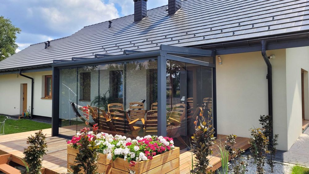Przeszklone tarasy, zadaszenia, systemy szyb przesuwnych