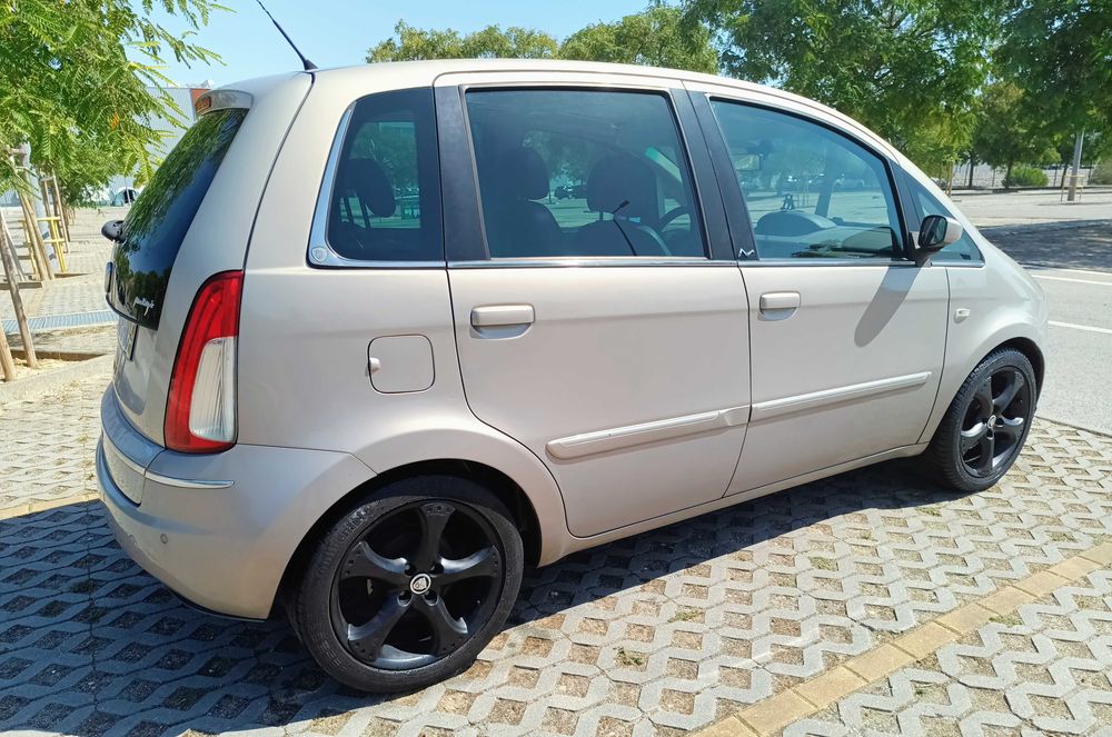 Lancia Musa 1.3 MultiJet Automático