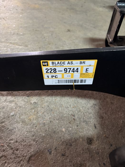 Pług do mini koparki CAT