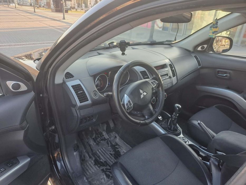 Sprzedam  Mitsubishi Outlander 4x4 !!!