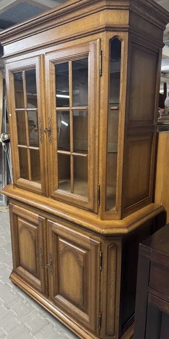 Witryna i komoda w stylu rustykalnym