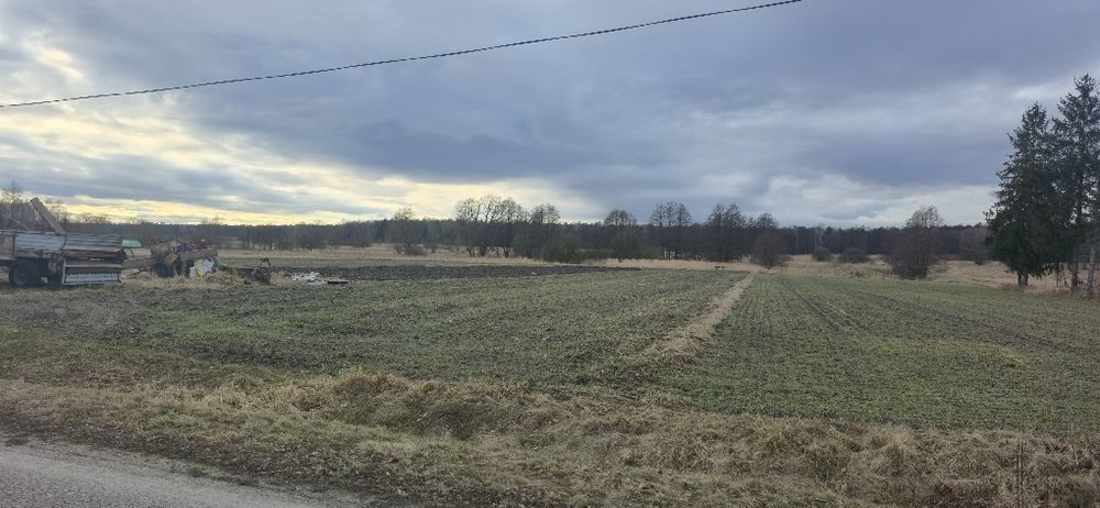 Sprzedam dzialka budowlana w piekniej okolicy 29ar kossów uzbrojona