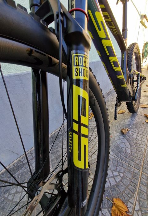 Scott Spark team issue