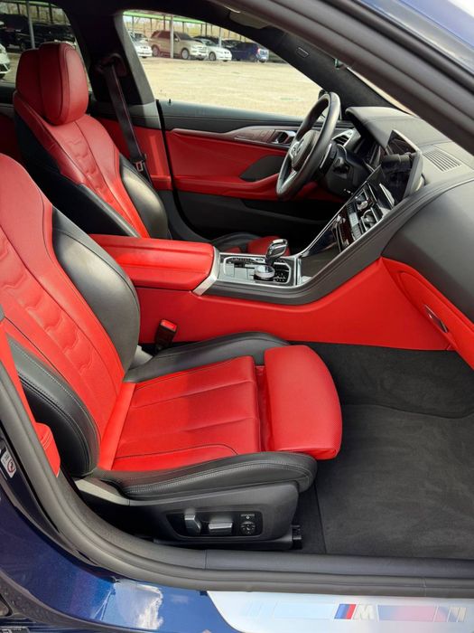 BMW 840D офіційний автомобіль