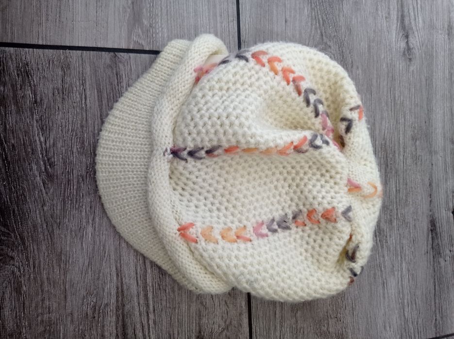 Wełniany beret damski
