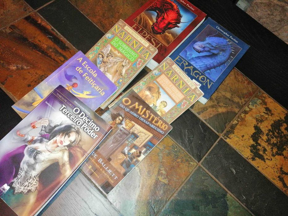 Vários títulos de Literatura Juvenil