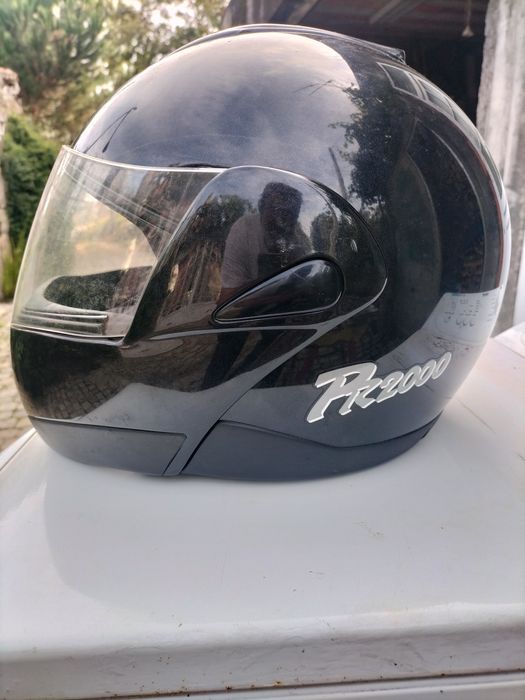 Capacete usado 6 vezes por mulher