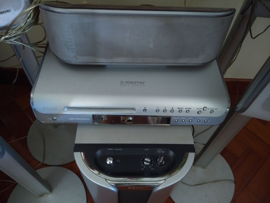 Sistema de som home cinema da Sony 5.1 com leitor DAV-SC8