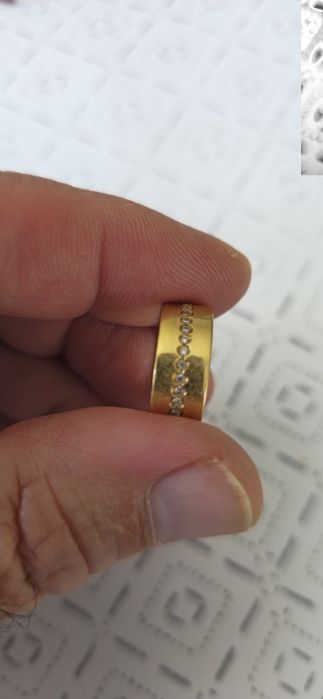 Vendo um par de alianças em ouro 19.2 k.