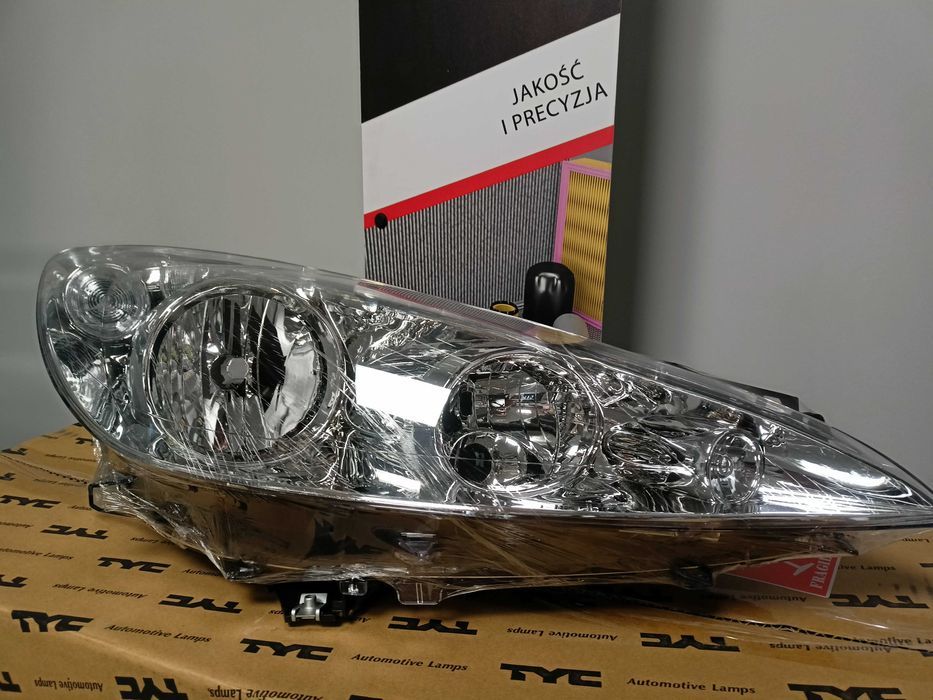 Peugeot 308  07-11 Lampa/Reflektor przód prawy /H1+H7