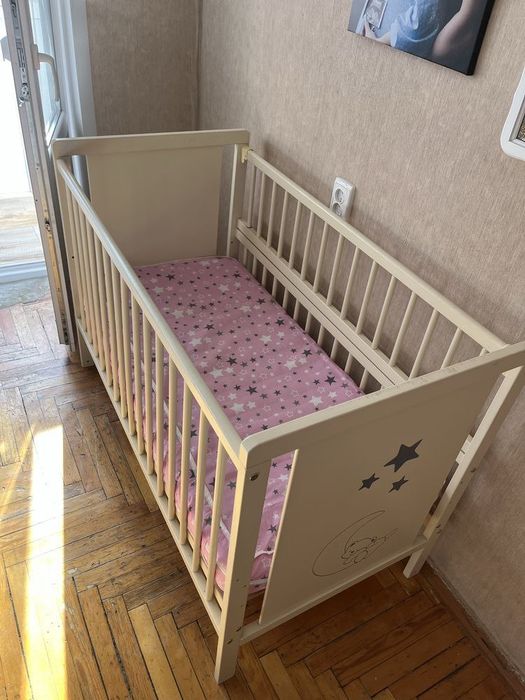 Ліжко, кроватка від народження. Ліжечко