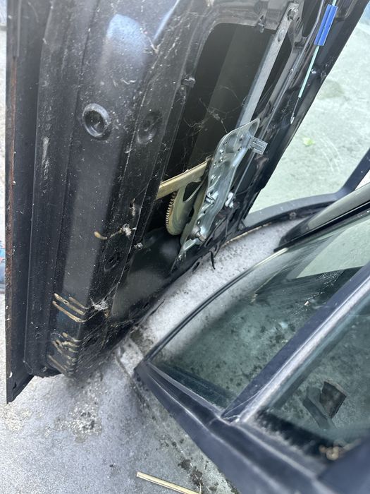 Tylne drzwi bmw e34 kombi