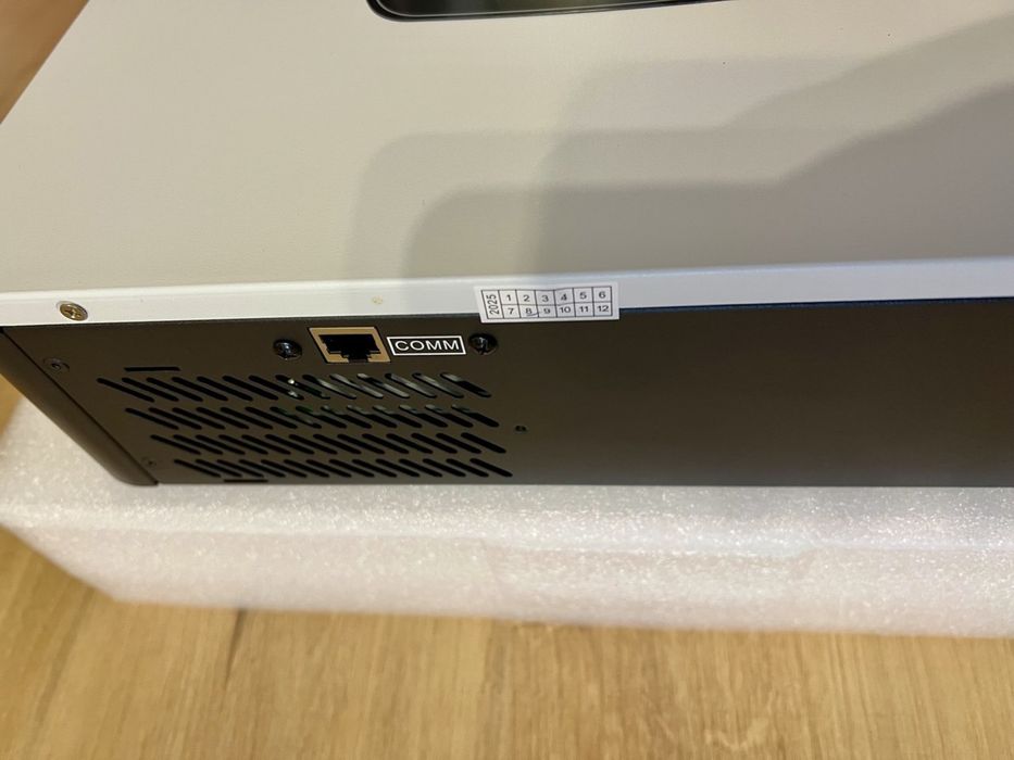 Гібридний інвертор ECGSOLAX SP-3200 3kW 24V