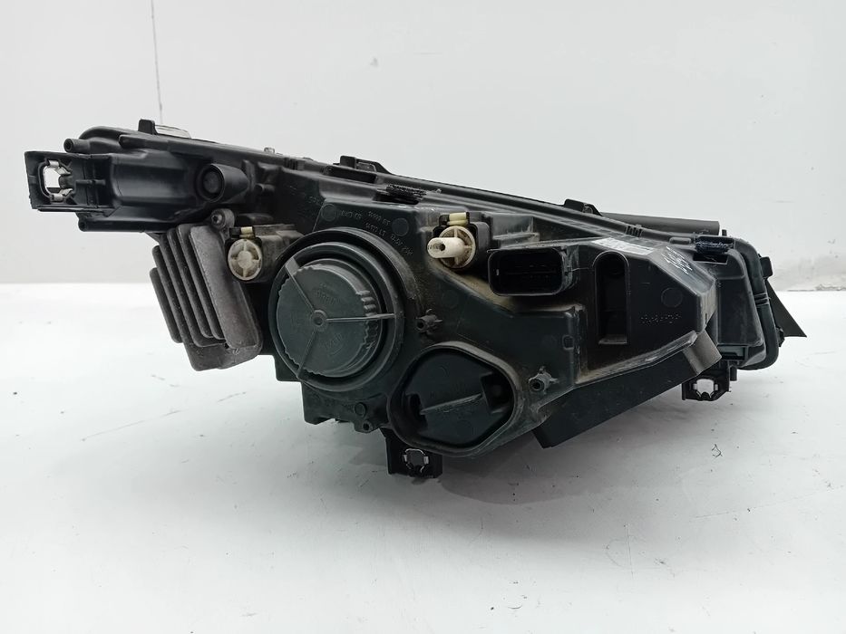 Ótica / farol esquerda BMW i3 (I01)