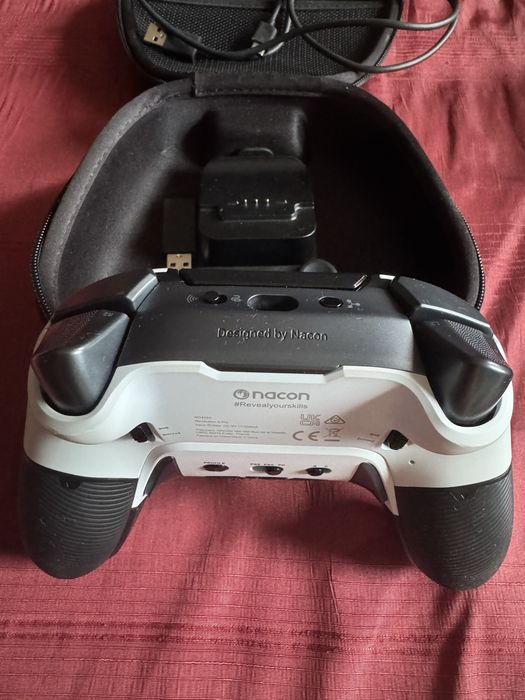 Геймпад Nacon Revolution 5 Pro White