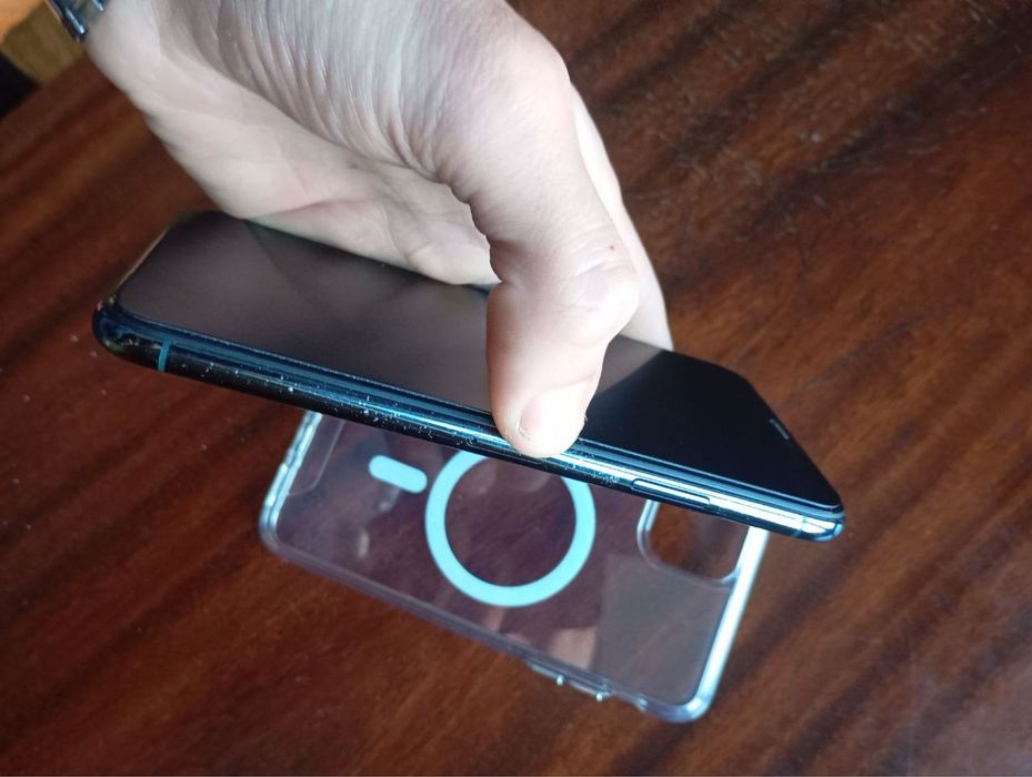 Продам Iphone 11 pro max 256gb